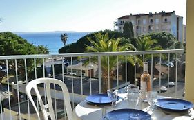 Appartement Le Lavandou, 2 pièces, 4 personnes - FR-1-251-206